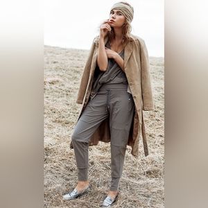 Raffaello Rossi Candy Taupe joggers size 42